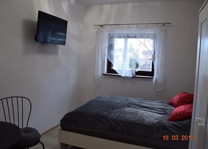 Jasminowa Przystan Деревянный коттедж