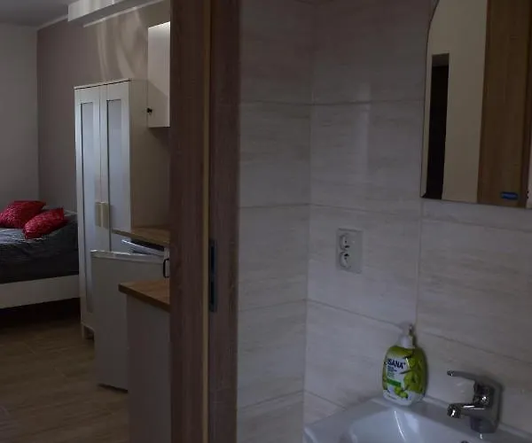 Jasminowa Przystan * Стегна